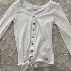 Long sleeve ribbed hollister button tie-front top